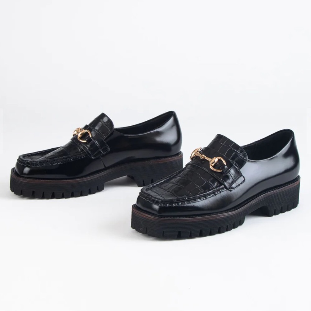 Intentionally Blank Black Croc Leather Loafers Gold Accent 8